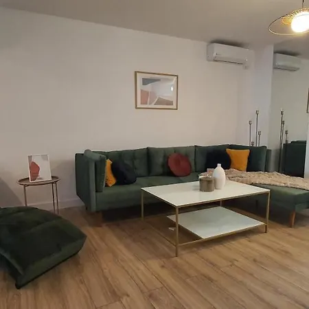Apartment Penthouse Deluxe Orly 52a *